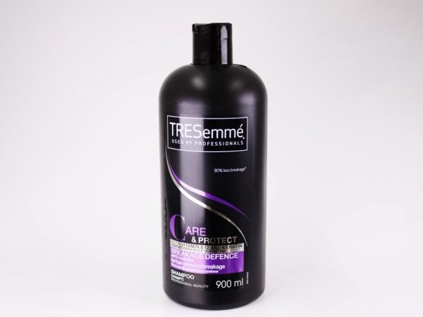 TRESemmé - Care & Protect Shampoo Breakage Defence 900ml, product pack